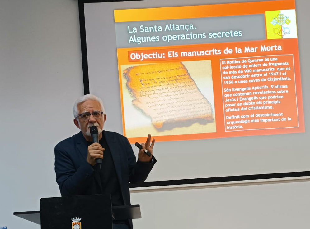 Vicenç Lozano desvetlla a la Federació Obrera els secrets més foscos de l’espionatge vaticà.