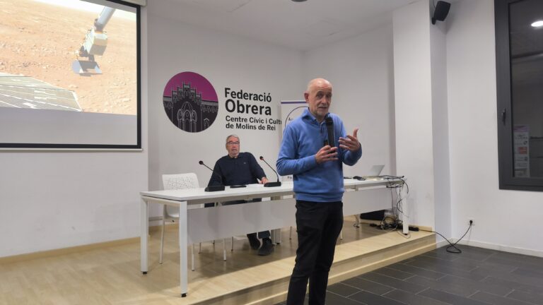 Hi ha algú allà fora? Un viatge per la vida a l’univers amb Joan Anton Català